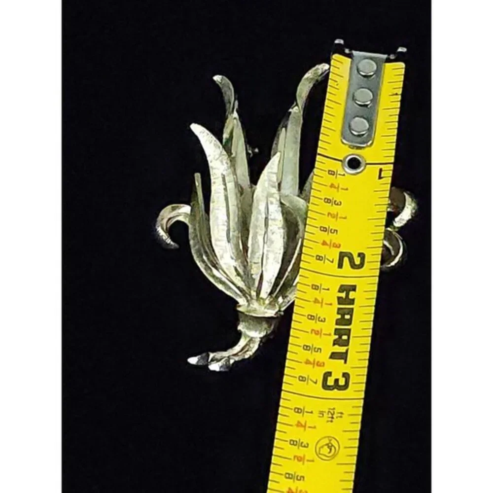 Vintage Gold Tone Womens Brooch Pin Size 3 in‎